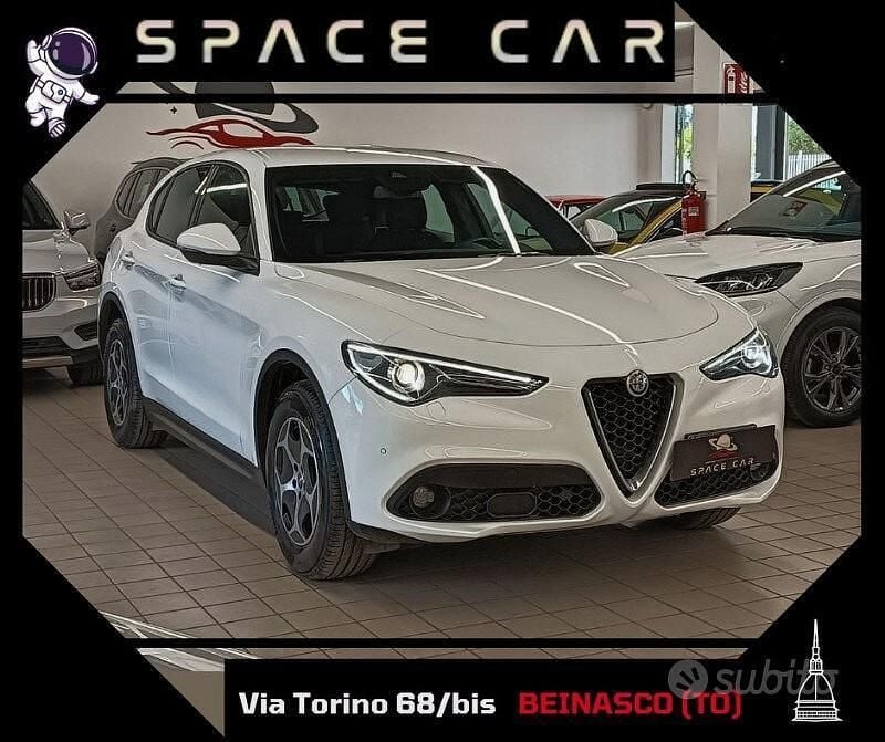 Usata Alfa Romeo Stelvio Business 190 CV (139 kW) 2022 Bianco SUV