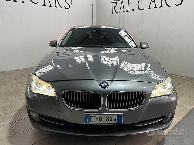 Usata BMW 530 Efficient Dynamics 245 CV (180 kW) 2010 Grigio Station wagon