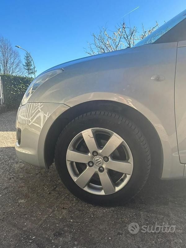 Usata Suzuki Swift 92 CV (67 kW) 2009 Grigio Utilitaria
