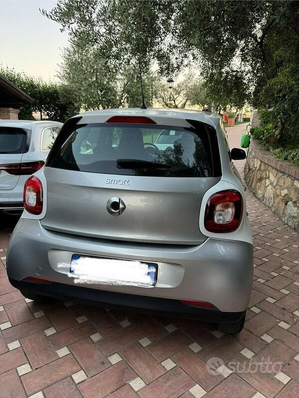 Usata Smart ForFour 71 CV (52 kW) 2019 Grigio Utilitaria