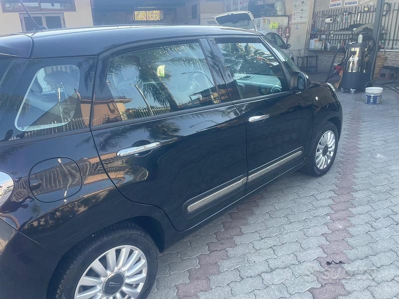 Usata Fiat 500L Lounge 85 CV (62 kW) 2015 Nero Monovolume