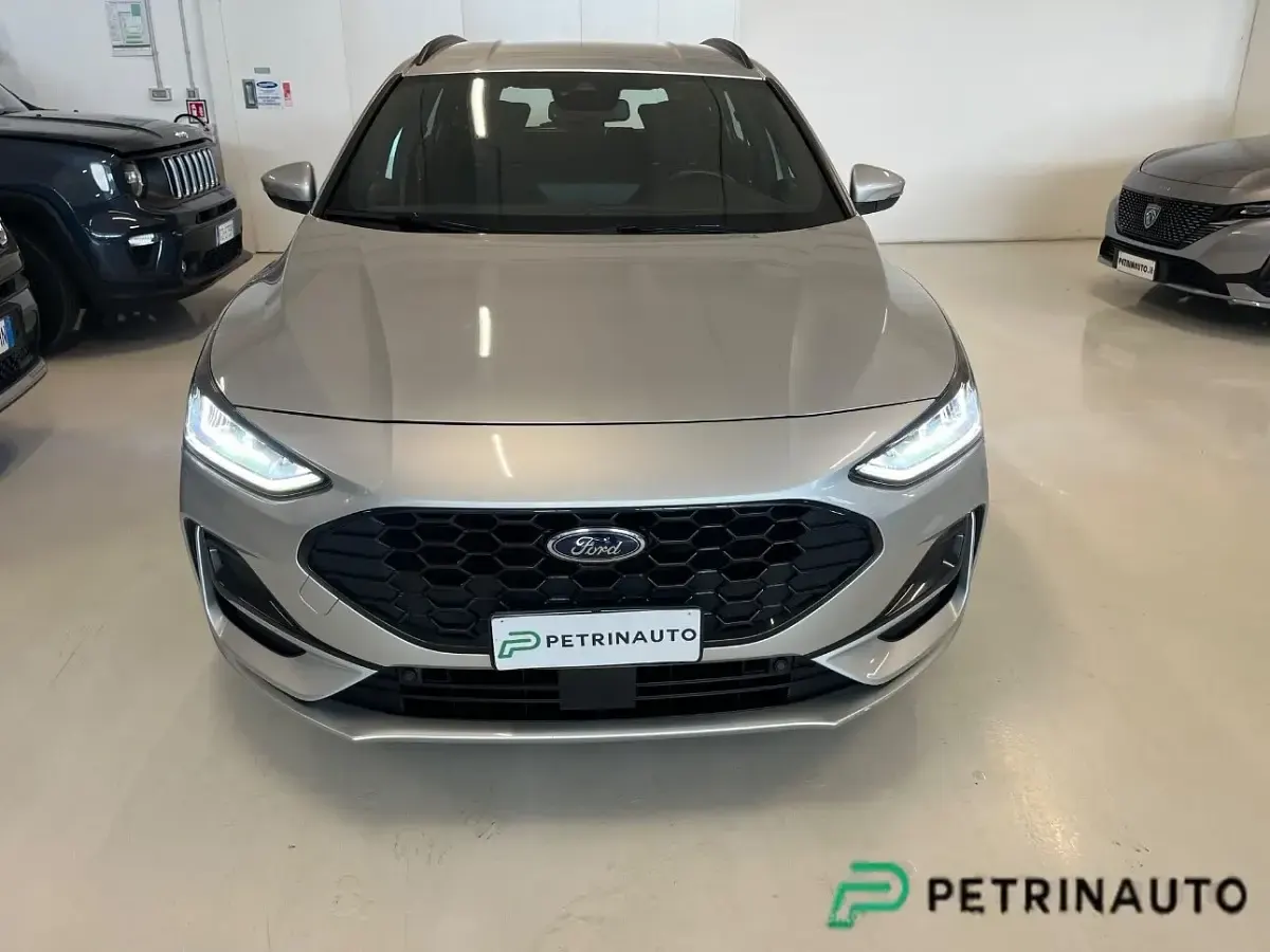 Usata Ford Focus 116 CV (85 kW) 2023 Argento Station wagon