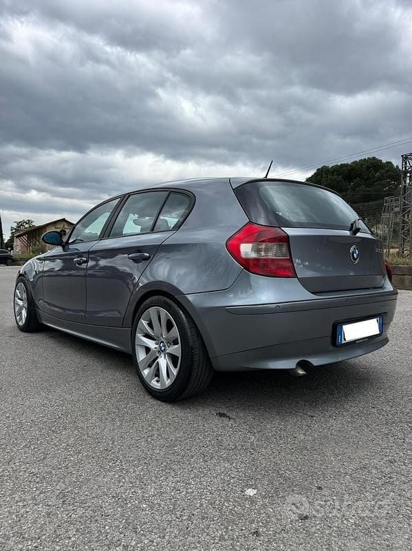 Usata BMW 120 M Sport 163 CV (119 kW) 2005 Grigio Utilitaria