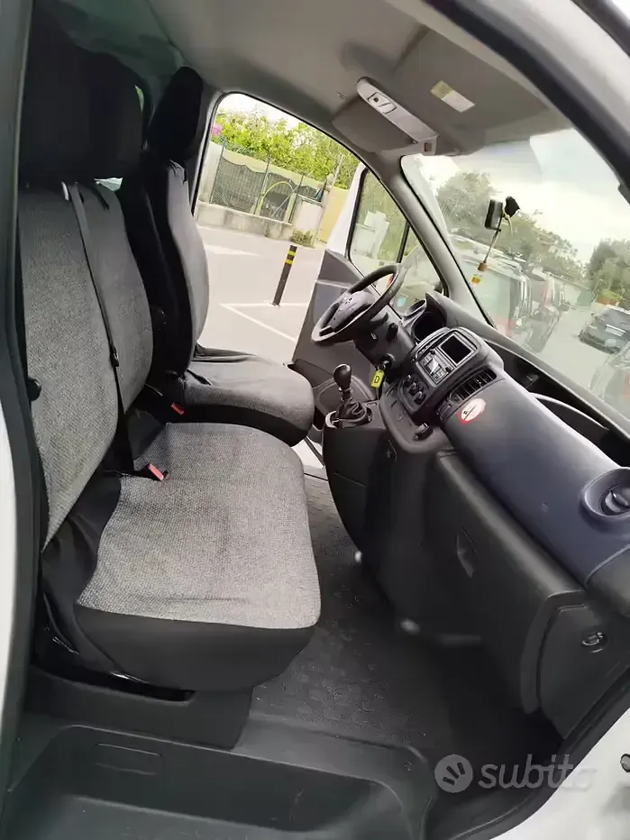 Usata Opel Vivaro 125 CV (91 kW) 2017 Bianco Monovolume