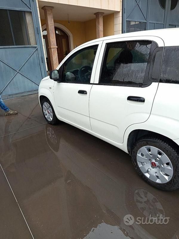 Usata Fiat Panda 80 CV (58 kW) 2015 Bianco Utilitaria