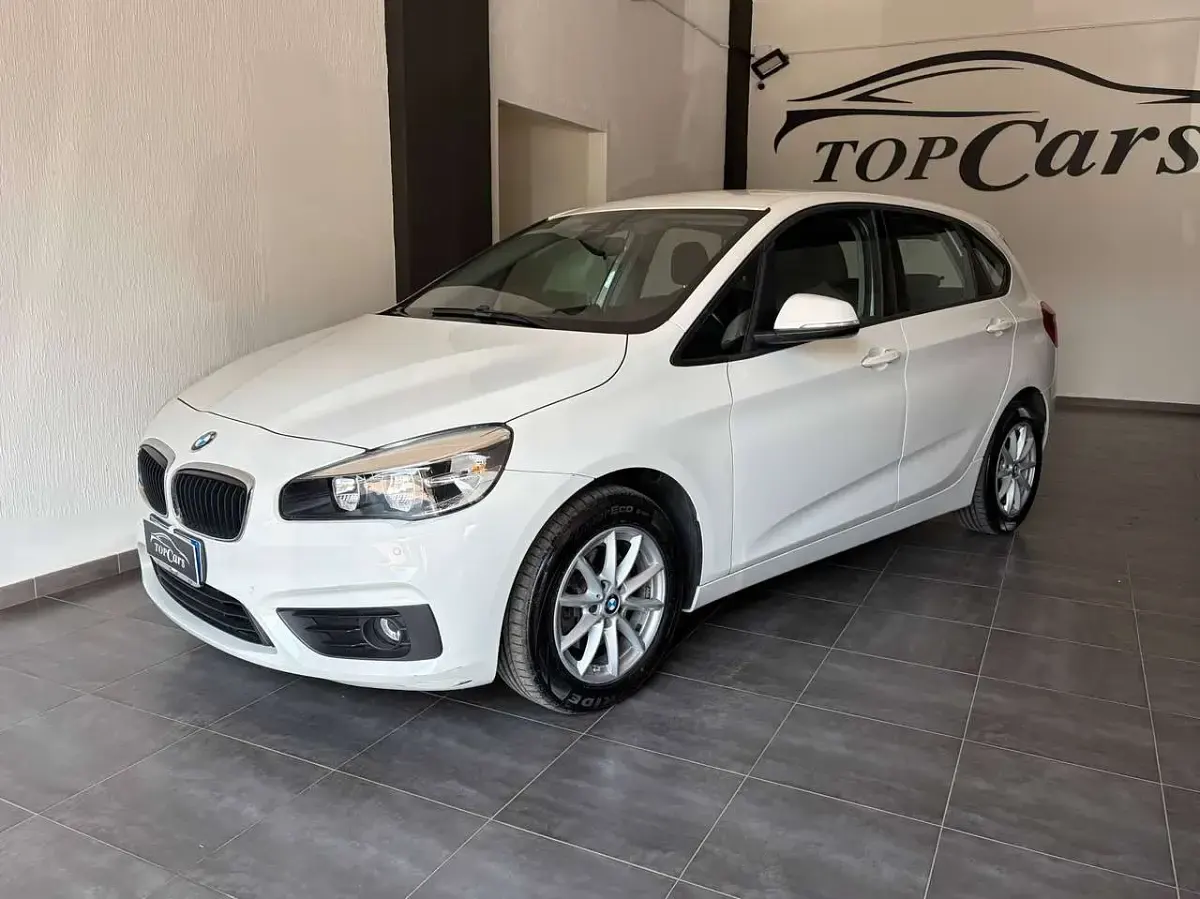 Usata BMW 216 Active Tourer Advantage 116 CV (85 kW) 2017 Bianco Monovolume