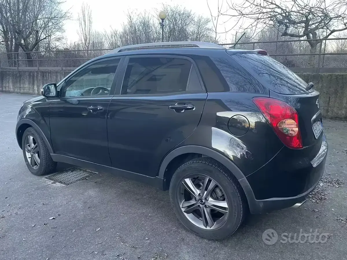 Usata SsangYong Korando 175 CV (128 kW) 2014 Nero SUV