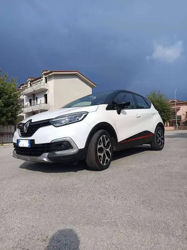 Usata Renault Captur 90 CV (66 kW) 2018 Bianco SUV