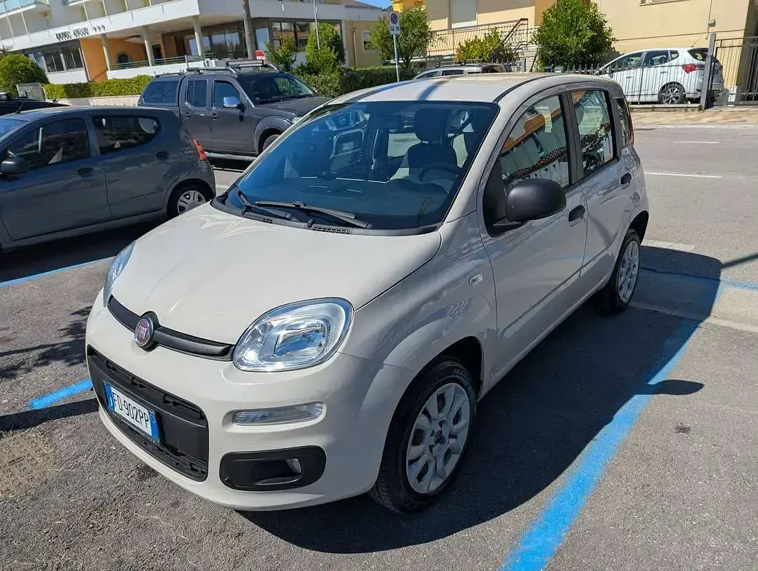 Usata Fiat Panda Easy 80 CV (58 kW) 2016 Beige Utilitaria