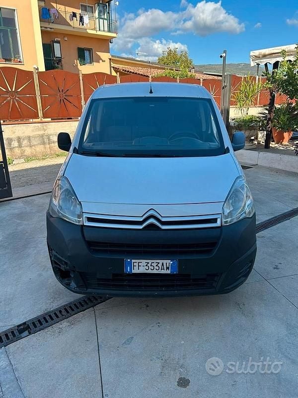 Usata Citroën Berlingo XTR 99 CV (72 kW) 2016 Bianco Monovolume