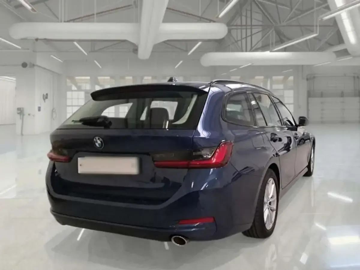 Usata BMW 316 122 CV (89 kW) 2023 Blu/azzurro Station wagon