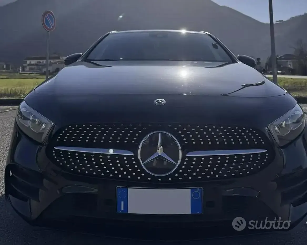 Usata Mercedes A180 Premium 116 CV (85 kW) 2020 Nero Utilitaria