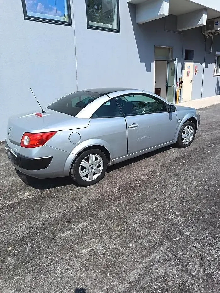 Usata Renault Mégane Cabriolet 113 CV (83 kW) 2006 Grigio Cabrio