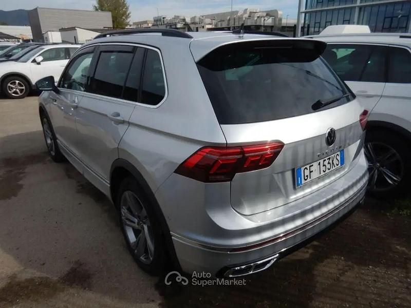 Usata VW Tiguan R-line 150 CV (110 kW) 2021 Argento SUV