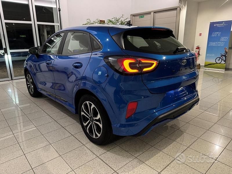Second-hand Ford Puma ST-Line 125 CP (91 kW) 2023 Albastru SUV