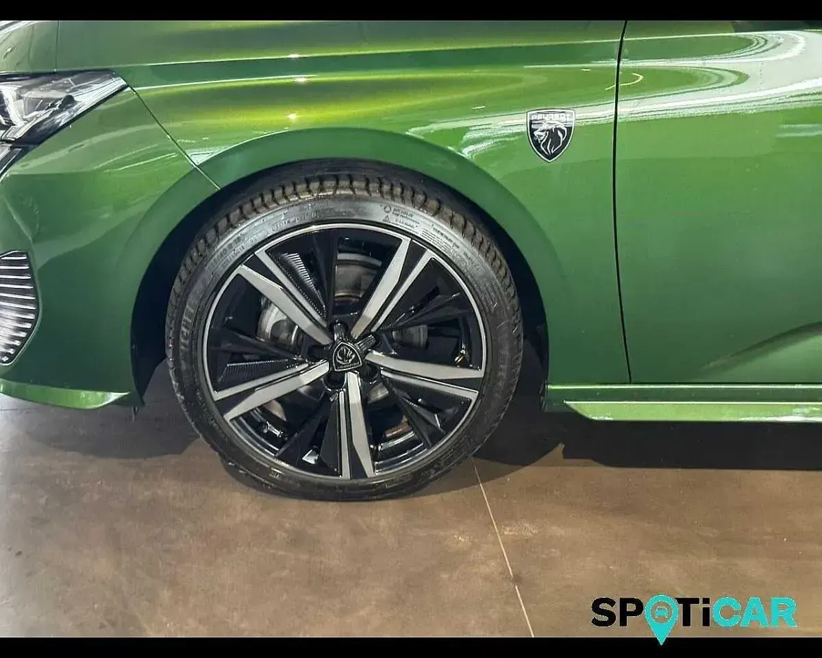 Usata Peugeot 308 GT 131 CV (96 kW) 2024 Verde Berlina