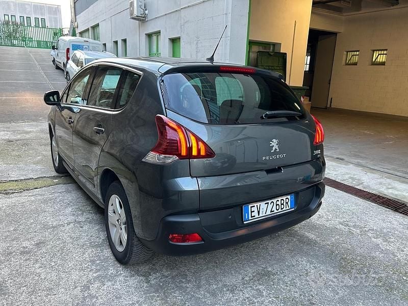 Occasion Peugeot 3008 Business-Line 115 ch (84 kW) 2014 Gris Break