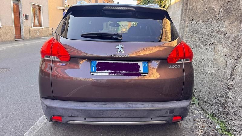 Usata Peugeot 2008 S 100 CV (73 kW) 2015 Marrone SUV