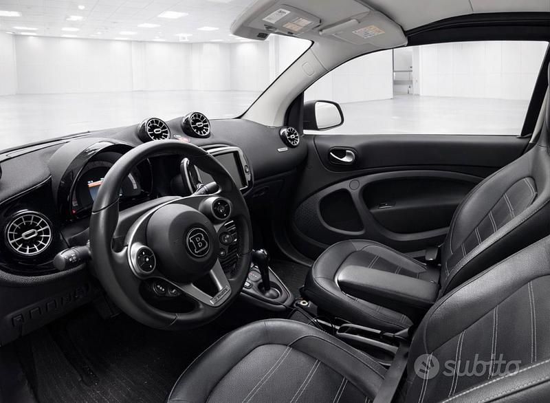 Usata Smart ForTwo Electric Drive 60 kW (82 CV) 2021 Grigio Cabrio