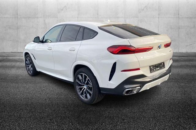Usata BMW X6 M Sport 298 CV (219 kW) 2024 Bianco metallizzato SUV