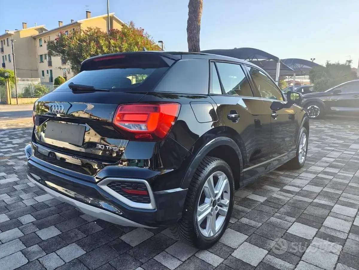 Usata Audi Q2 110 CV (80 kW) 2023 Nero SUV