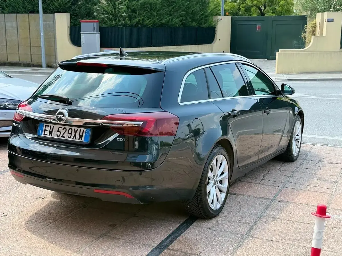 Usata Opel Insignia Cosmo 163 CV (119 kW) 2014 Grigio Station wagon
