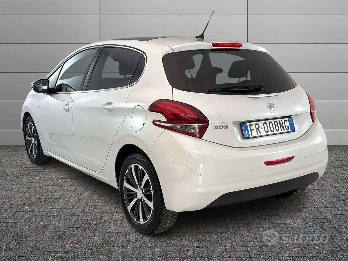 Usata Peugeot 208 Allure 100 CV (73 kW) 2018 Bianco Utilitaria