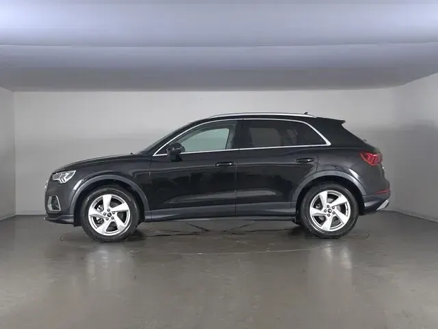 Usata Audi Q3 Advanced 150 CV (110 kW) 2025 Nero mito metallizzato SUV