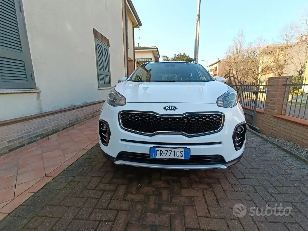 Usata Kia Sportage Style 141 CV (103 kW) 2018 Bianco SUV