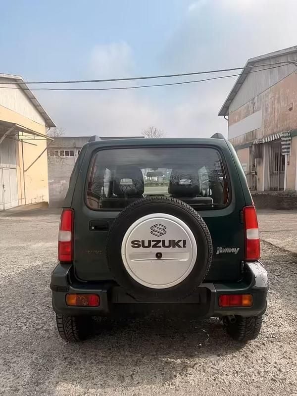Usata Suzuki Jimny 81 CV (59 kW) 2001 Verde SUV