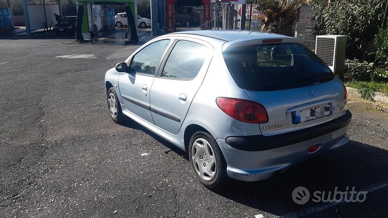 Usata Peugeot 206 75 CV (55 kW) 2003 Grigio Berlina