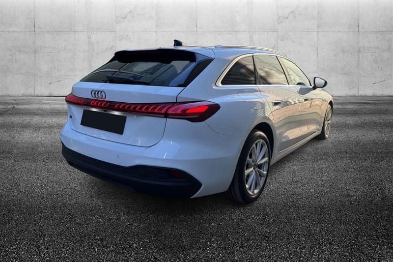 Usata Audi A5 Business 204 CV (150 kW) 2025 Bianco metallizzato Station wagon