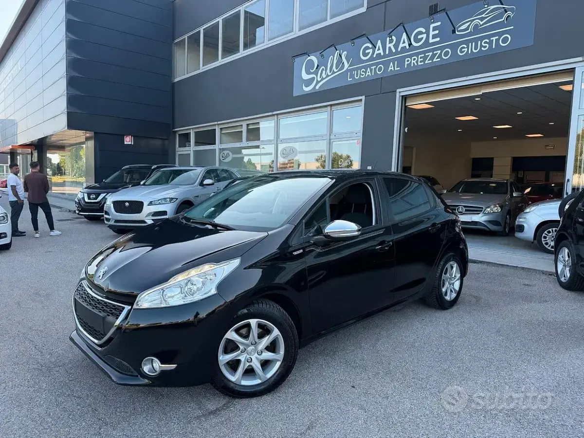Usata Peugeot 208 82 CV (60 kW) 2013 Grigio Utilitaria