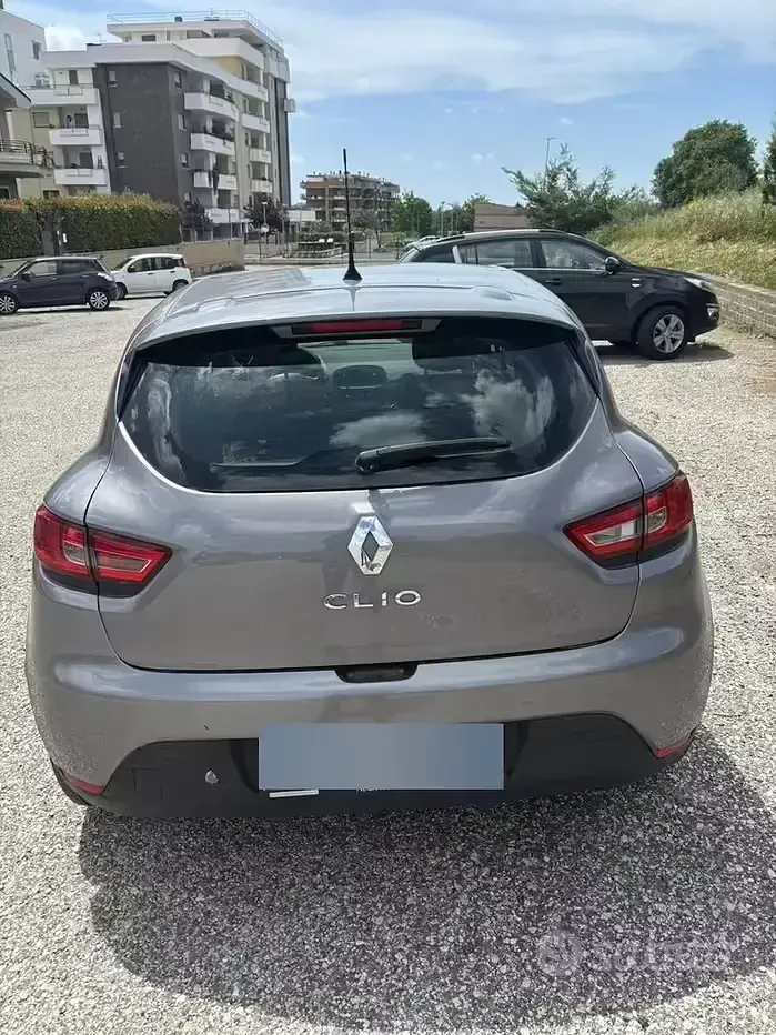 Usata Renault Clio IV 73 CV (53 kW) 2015 Grigio Berlina