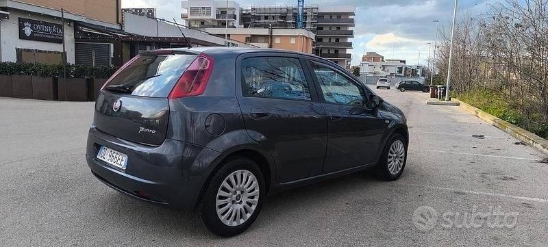 Usata Fiat Grande Punto 75 CV (55 kW) 2007 Utilitaria