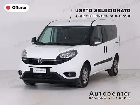 Usata Fiat Doblò Lounge 95 CV (69 kW) 2021 Monovolume