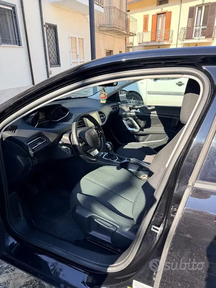 Usata Peugeot 308 99 CV (72 kW) 2016 Nero Station wagon