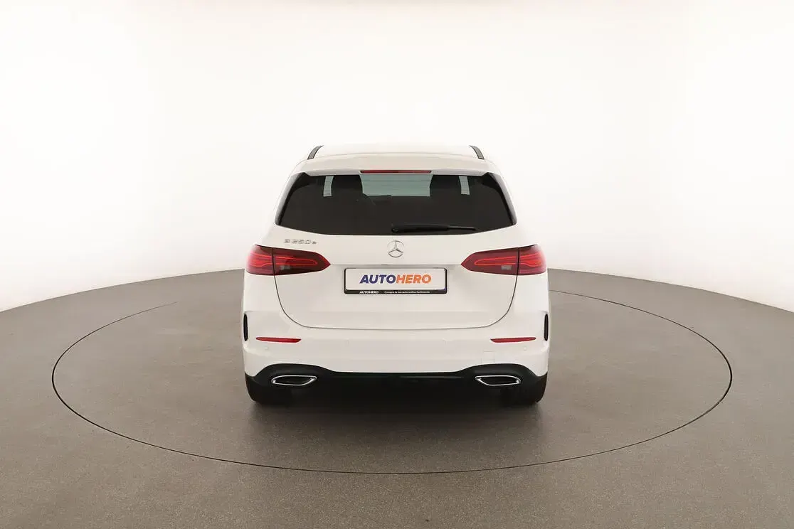 Usata Mercedes B250 AMG line 163 CV (119 kW) 2023 Bianco Utilitaria