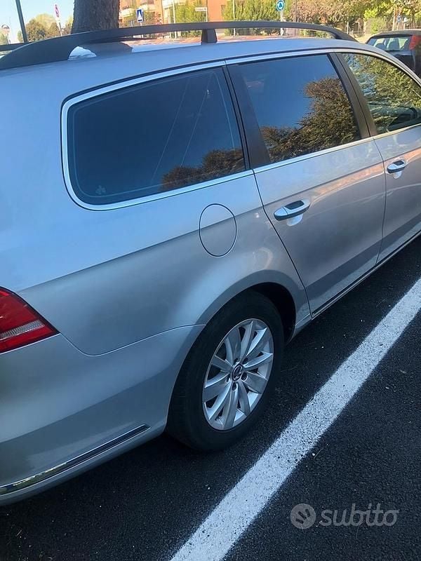 Grigio Usata 2013 VW Passat Station wagon | 8000 € (Buon prezzo) - Immagine 1/4