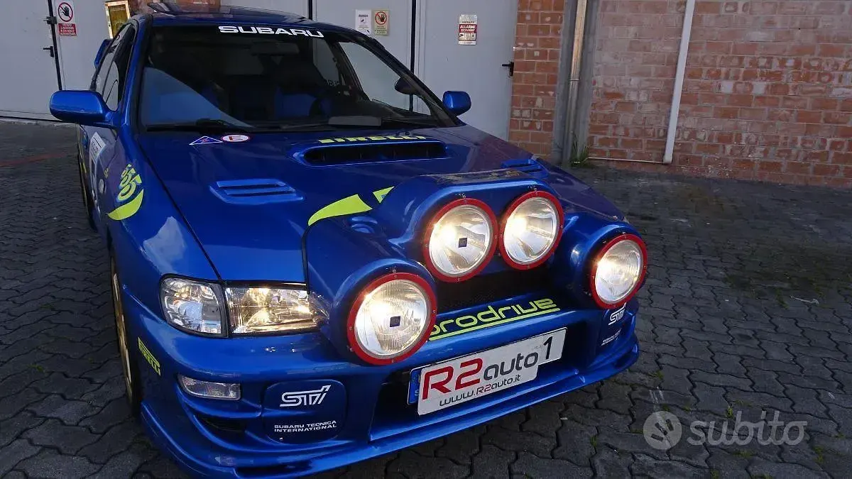 Usata Subaru Impreza 260 CV (191 kW) 2000 Blu Berlina