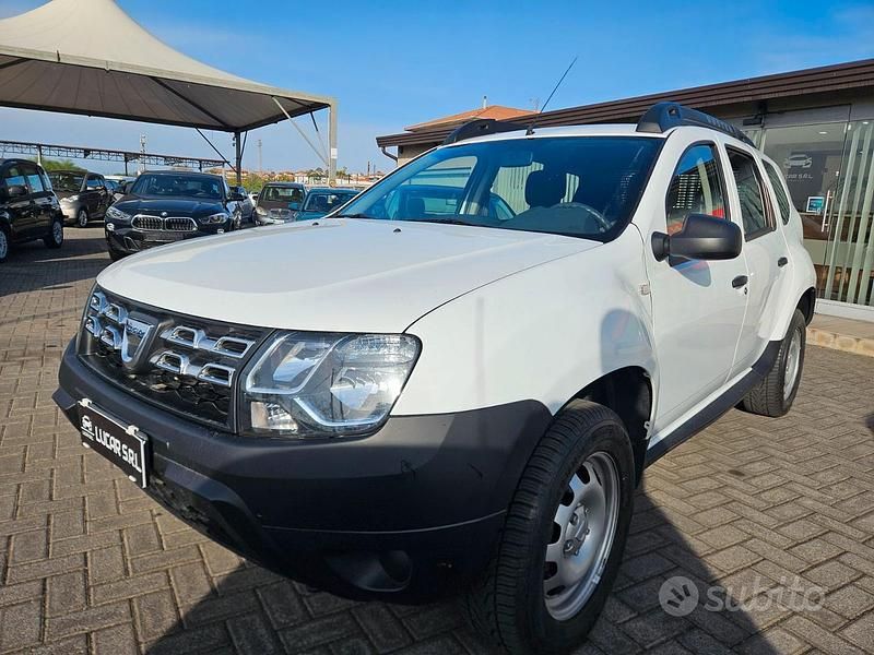 Bianco Usata 2014 Dacia Duster SUV | 6700 € (Buon prezzo) - Immagine 1/4