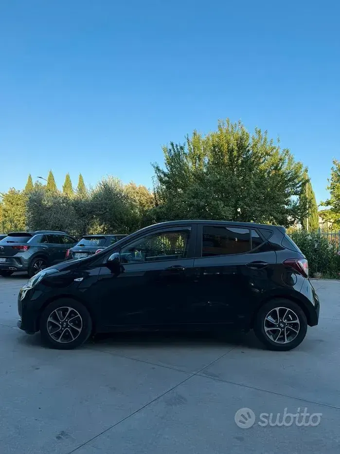 Usata Hyundai i10 67 CV (49 kW) 2020 Nero Utilitaria