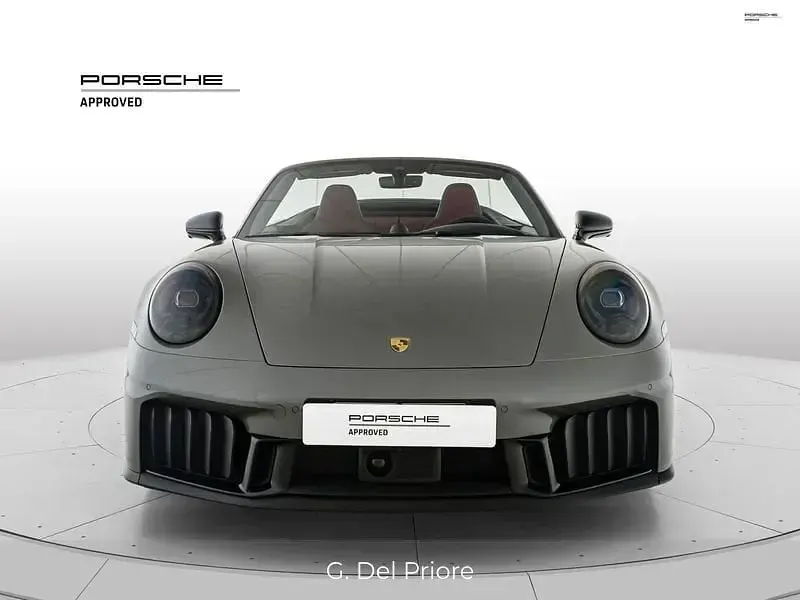 Nuova Porsche 911 Carrera 4 GTS 541 CV (397 kW) 2026 Verde Cabrio