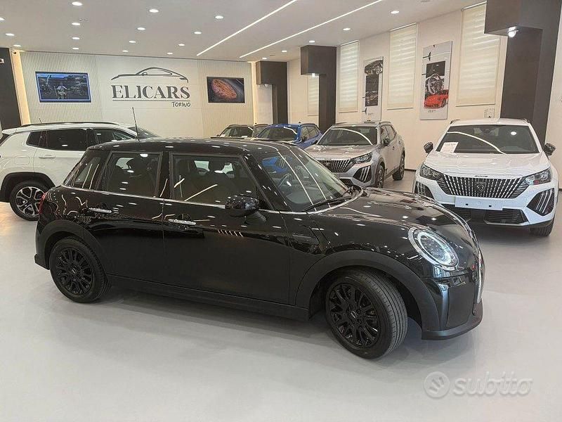 Usata Mini Cooper Classic 136 CV (100 kW) 2022 Nero metallizzato Utilitaria