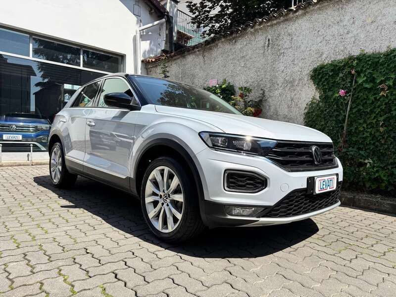 Bianco Usata 2022 VW T-Roc Advance SUV | 23.990 € (Buon prezzo) - Immagine 1/4