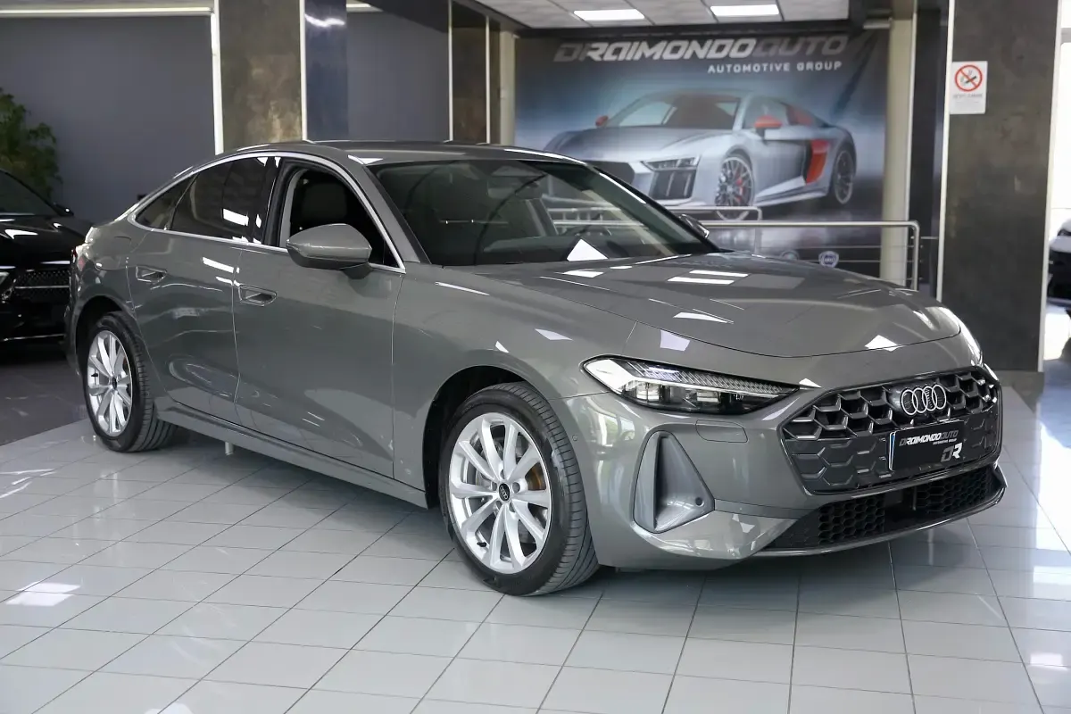 Usata Audi A5 Advanced 204 CV (150 kW) 2025 Grigio chronos Berlina