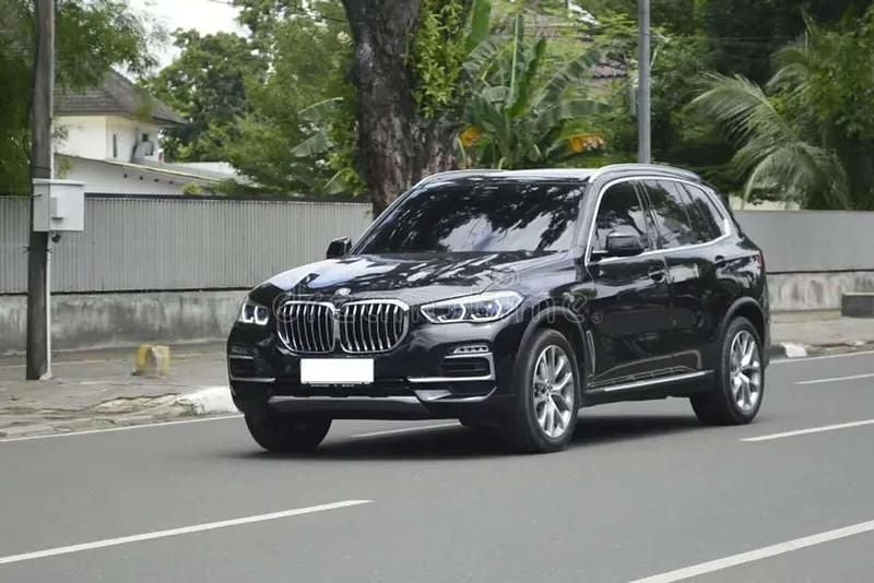 Nero metallizzato Usata 2021 BMW X5 xLine SUV | 44.900 € (Super prezzo) - Immagine 1/2