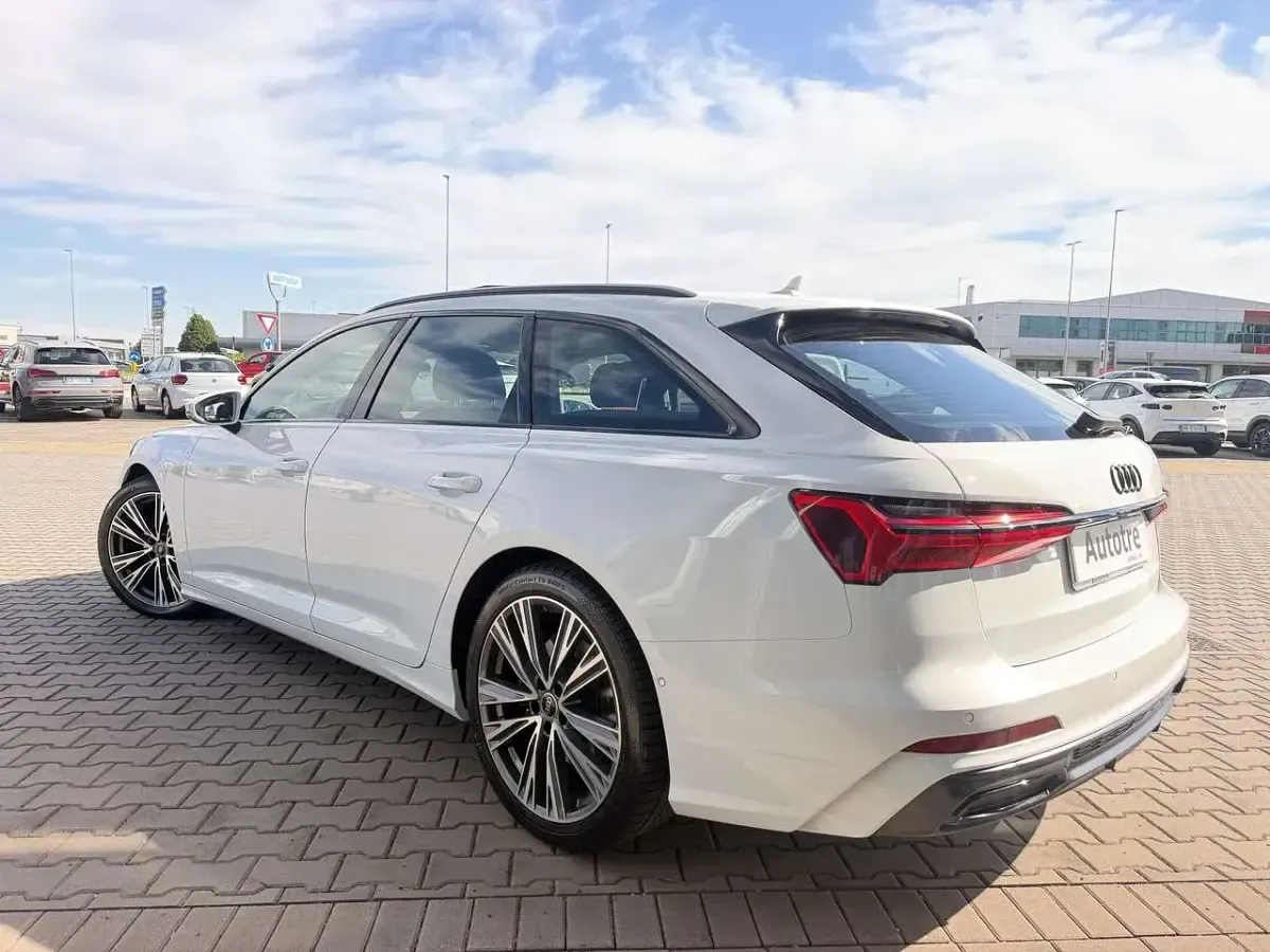 Usata Audi A6 S-line plus 286 CV (210 kW) 2023 Bianco Station wagon