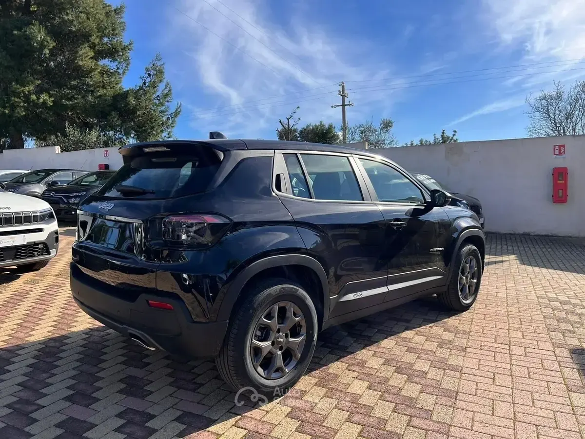 Nuova Jeep Avenger Longitude 101 CV (74 kW) 2025 Nero SUV