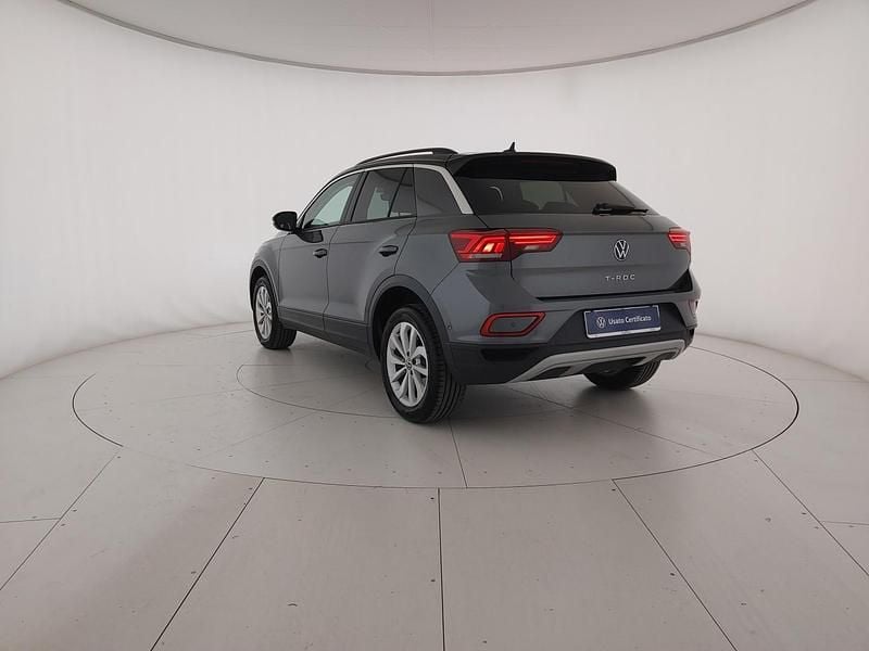 Usata VW T-Roc Edition 116 CV (85 kW) 2024 Indium grey metallizzato nero SUV